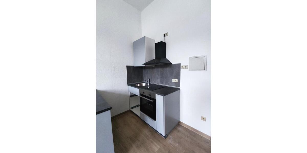 Etagenwohnung Plauen Altstadt - 2 Zimmer, 32 m&sup2;, 200&euro; | Angebot:24422933