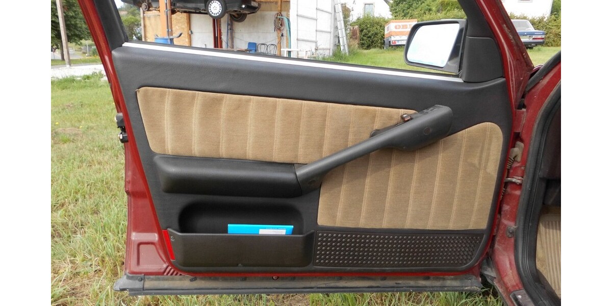 Lancia Thema ie Turbo 1. Serie 99.000 km 9.999 &euro; Kirchenlamitz 95153