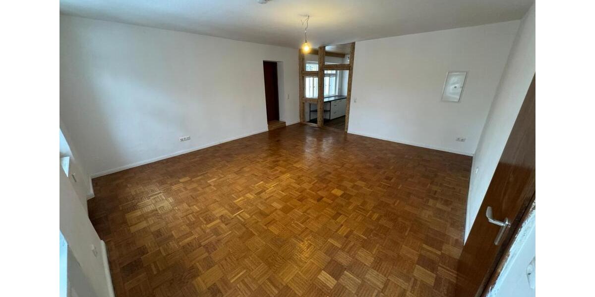 Etagenwohnung Hof Altstadt - 4.5 Zimmer, 100 m&sup2;, 850&euro; | Angebot:26000190