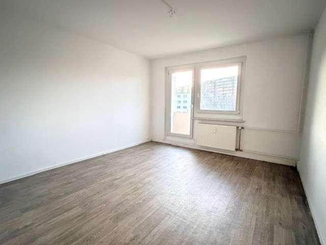 Etagenwohnung Plauen Alt Chrieschwitz - 3 Zimmer, 56 m&sup2;, 282&euro; | Angebot:25782390