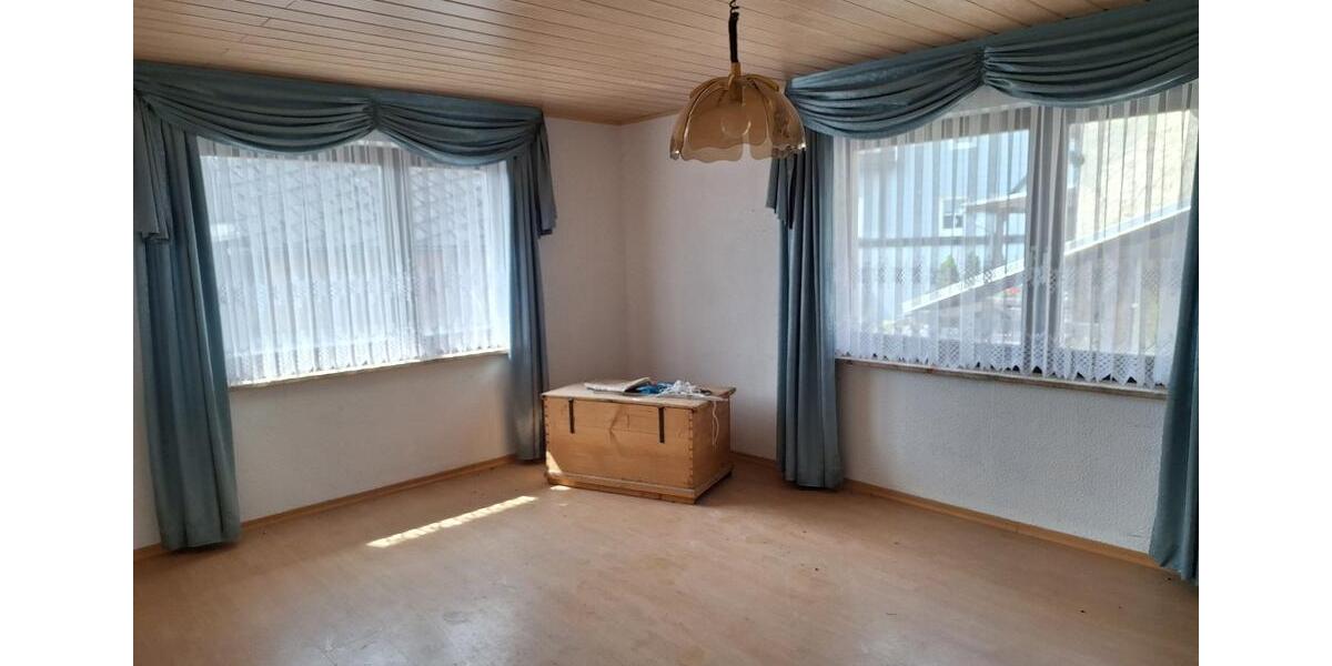 Einfamilienhaus Geroldsgrün - 8 Zimmer, 150 m&sup2;, 39.000&euro; | Angebot:26864400