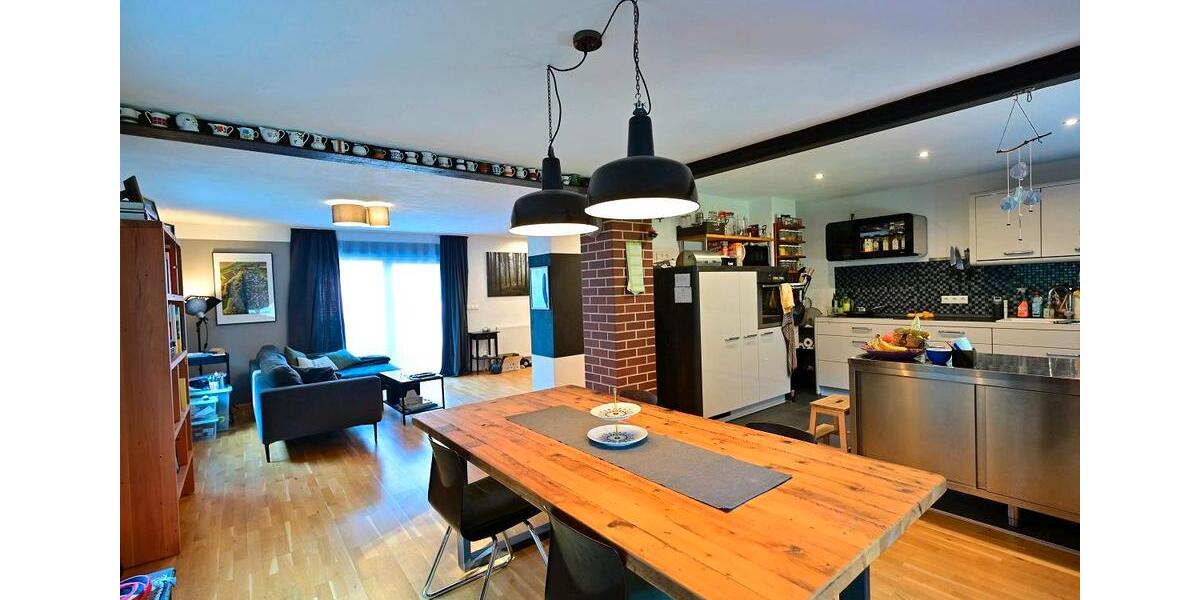 Einfamilienhaus Selb - 9 Zimmer, 230 m&sup2;, 279.000&euro; | Angebot:26075485