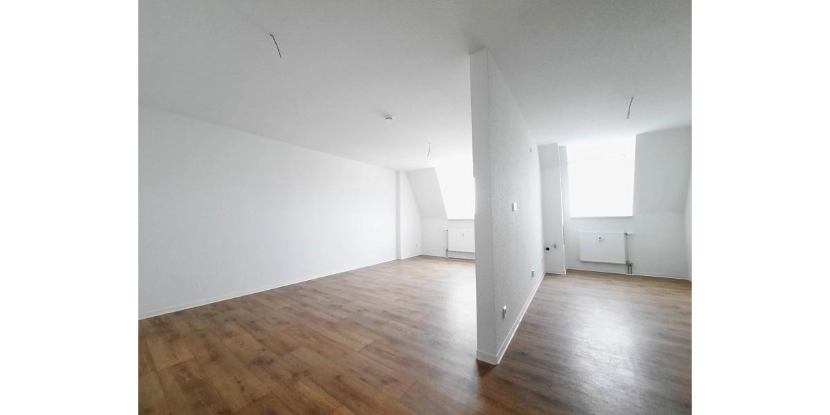 Dachgeschoßwohnung Plauen Bahnhofsvorstadt - 2 Zimmer, 54 m&sup2;, 261&euro; | Angebot:26020230