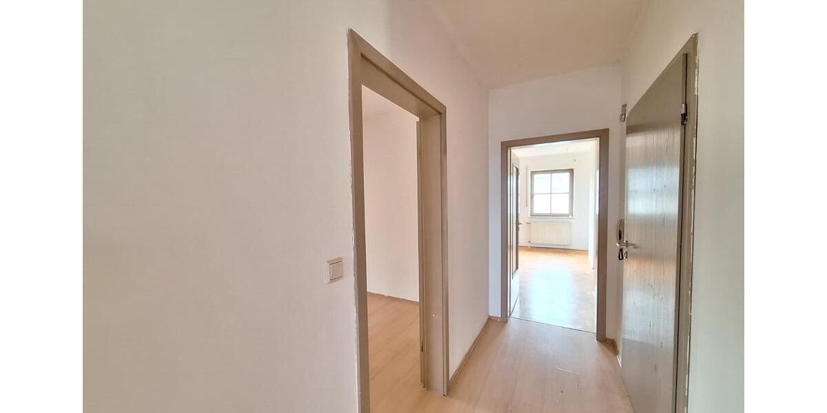 Etagenwohnung Hof Neuhof - 3 Zimmer, 80 m&sup2;, 600&euro; | Angebot:25804394