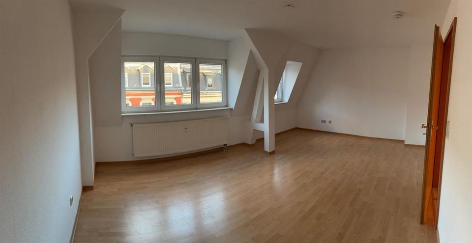 Dachgeschoßwohnung Plauen Bahnhofsvorstadt - 3 Zimmer, 77 m&sup2;, 359&euro; | Angebot:24380244