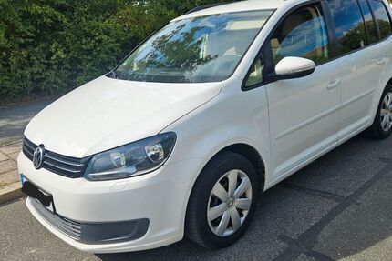 VW Touran 326.000 km 3.599 &euro; Hof 95028