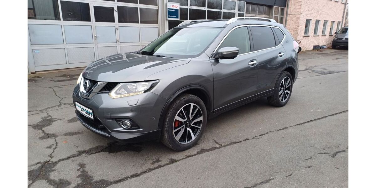 Nissan X-Trail 82.000 km 13.900 &euro; Naila 95119