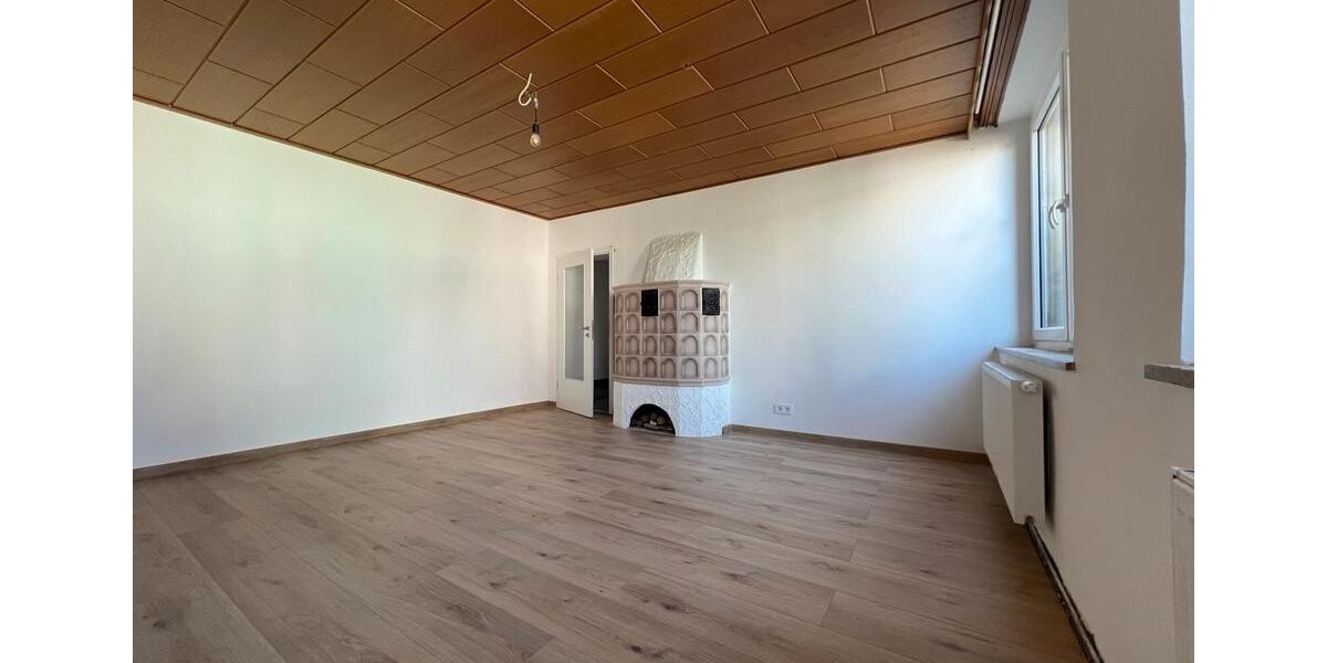 Erdgeschoßwohnung Selb - 3 Zimmer, 92 m&sup2;, 800&euro; | Angebot:26405867