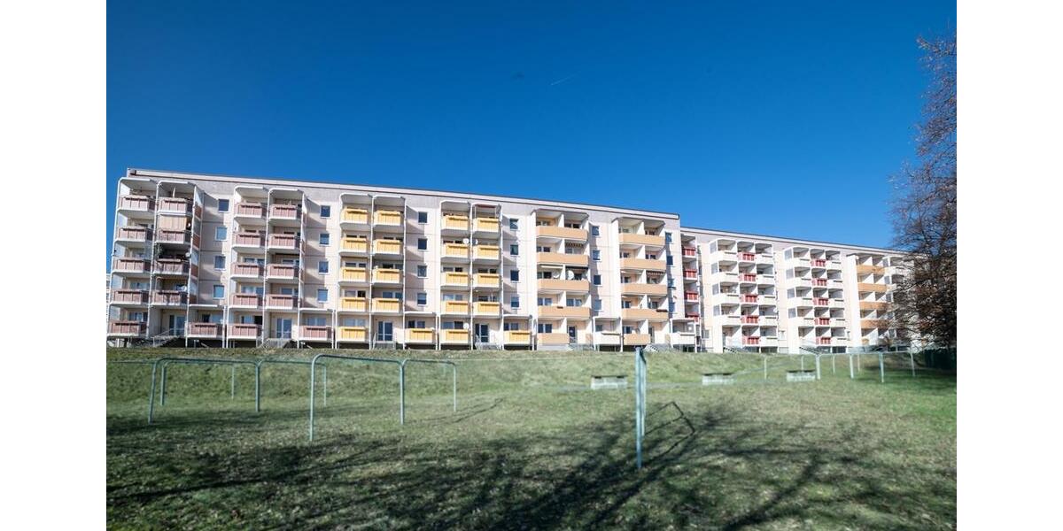 Etagenwohnung Oelsnitz (Vogtland) - 3 Zimmer, 56 m&sup2;, 308&euro; | Angebot:25810332