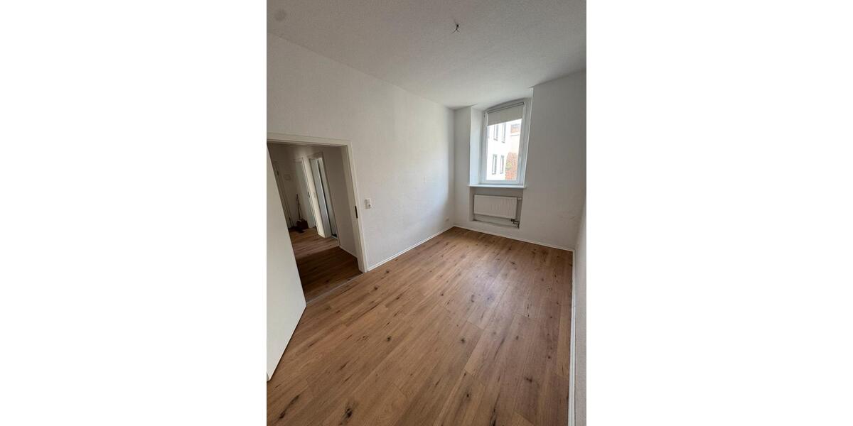 Erdgeschoßwohnung Hof Altstadt - 3 Zimmer, 63 m&sup2;, 700&euro; | Angebot:25936502