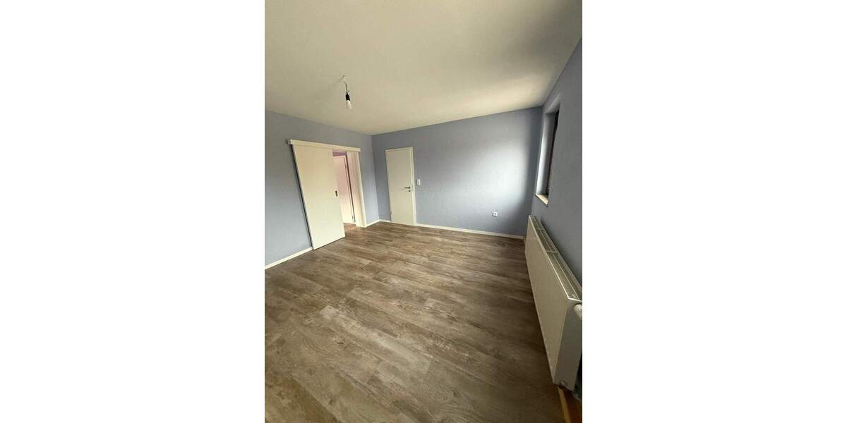 Mehrfamilienhaus, Wohnhaus Nordhalben - 6 Zimmer, 169 m&sup2;, 750&euro; | Angebot:25665892