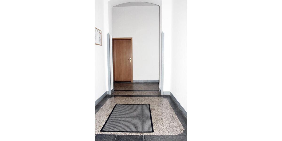 Etagenwohnung Plauen - 3 Zimmer, 66 m&sup2;, 335&euro; | Angebot:25838534