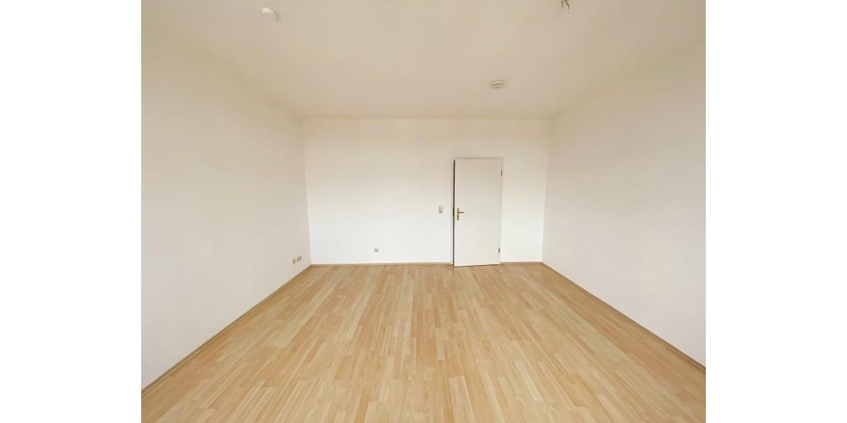 Etagenwohnung Plauen - 2 Zimmer, 71 m&sup2;, 375&euro; | Angebot:25363730