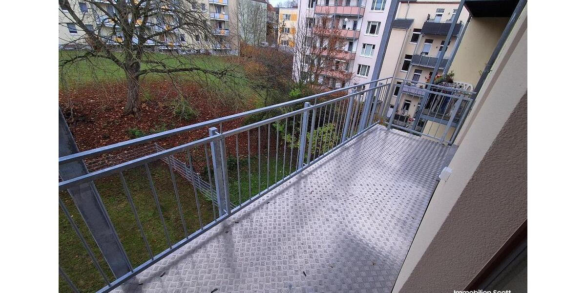 Etagenwohnung Plauen Bahnhofsvorstadt - 3 Zimmer, 94 m&sup2;, 800&euro; | Angebot:22653710