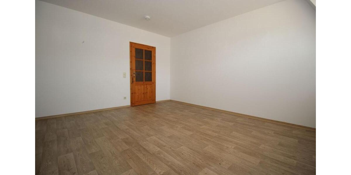 Dachgeschoßwohnung Plauen Bahnhofsvorstadt - 2 Zimmer, 59 m&sup2;, 314&euro; | Angebot:23768181