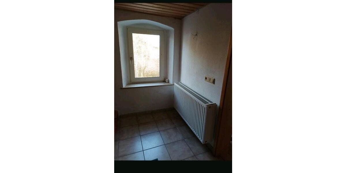 Einfamilienhaus Röslau - 8 Zimmer, 180 m&sup2;, 112.000&euro; | Angebot:23501563
