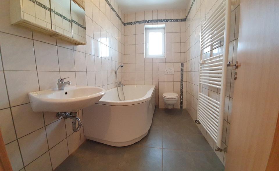 Etagenwohnung Schönwald - 3 Zimmer, 79 m&sup2;, 490&euro; | Angebot:25922032