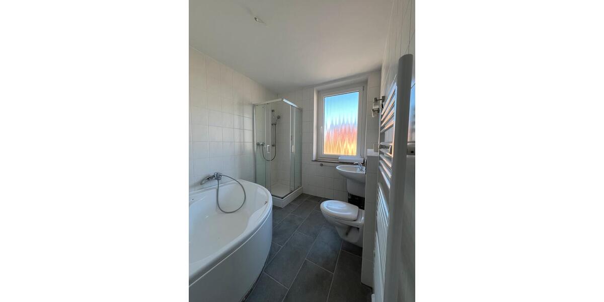 Etagenwohnung Selb - 3 Zimmer, 92 m&sup2;, 800&euro; | Angebot:26405823