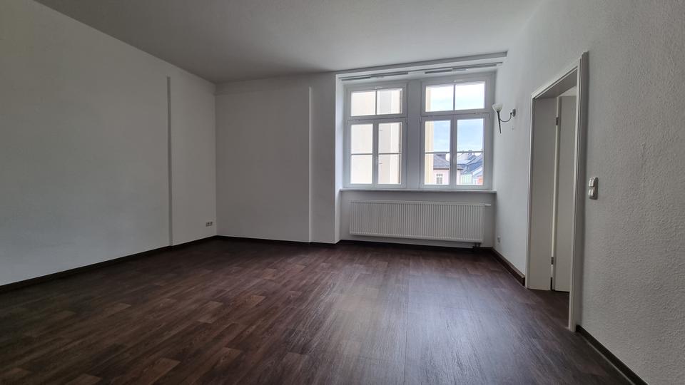 Etagenwohnung Schleiz - 3 Zimmer, 100 m&sup2;, 800&euro; | Angebot:26003734