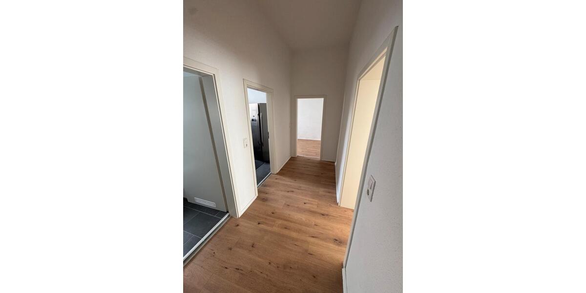 Erdgeschoßwohnung Hof Altstadt - 3 Zimmer, 63 m&sup2;, 700&euro; | Angebot:25936502