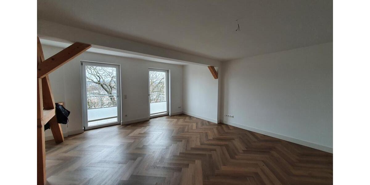 Etagenwohnung Plauen - 5 Zimmer, 163 m&sup2;, 1.250&euro; | Angebot:23390857