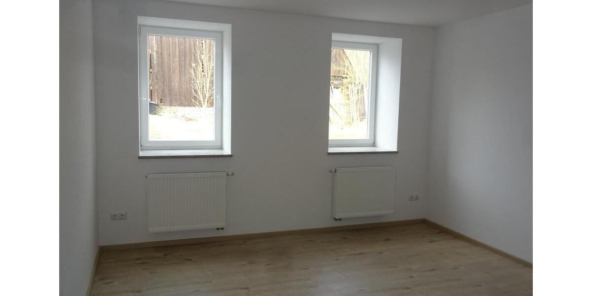 Erdgeschoßwohnung Gefell - 2.5 Zimmer, 78 m&sup2;, 585&euro; | Angebot:26354150