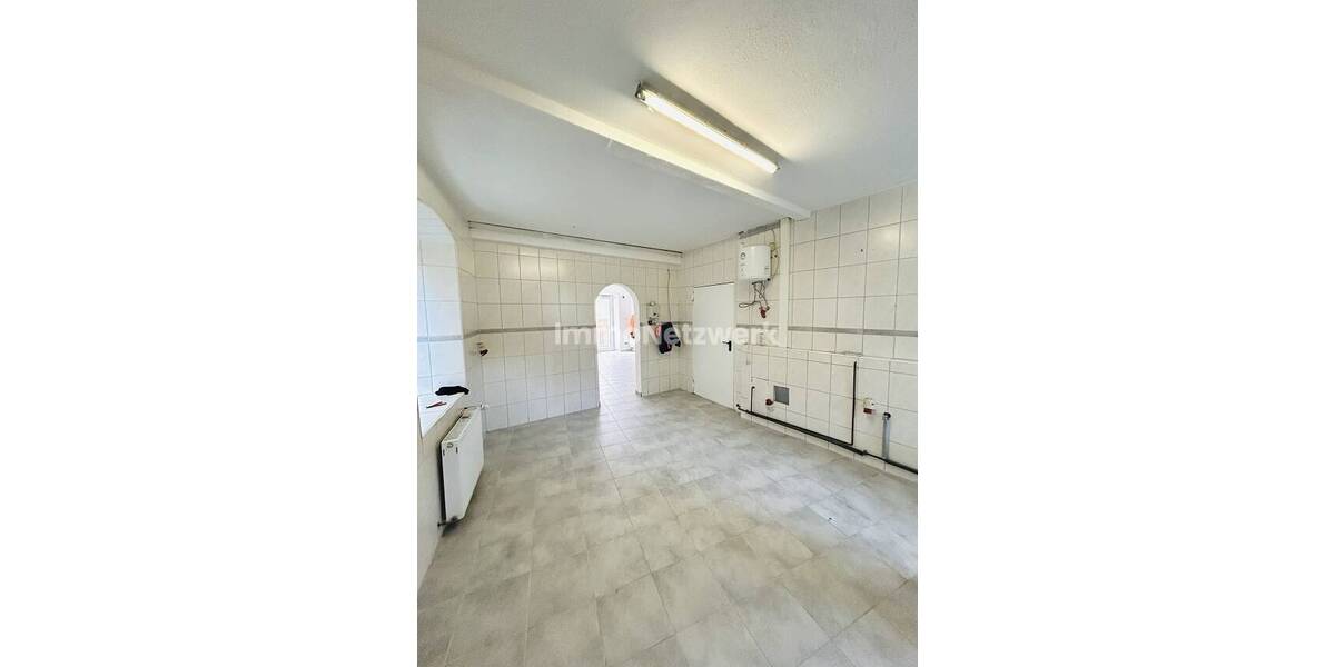 Mehrfamilienhaus, Wohnhaus Konradsreuth - 9 Zimmer, 305 m&sup2;, 249.000&euro; | Angebot:25751464