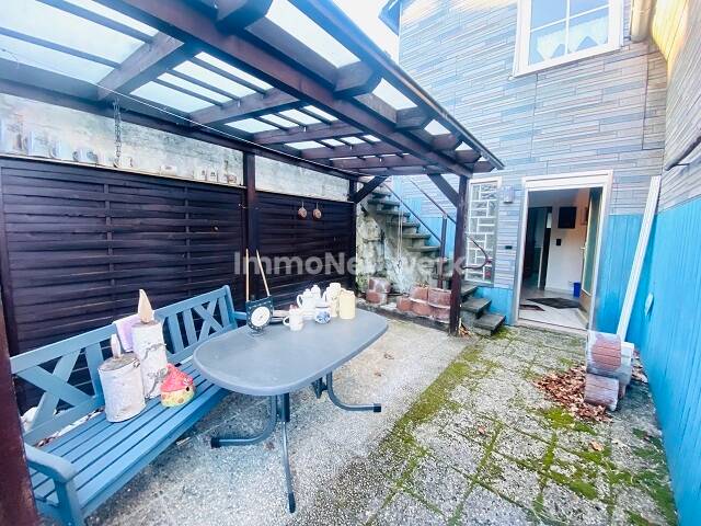 Einfamilienhaus Oberkotzau - 7 Zimmer, 215 m&sup2;, 140.000&euro; | Angebot:25714659