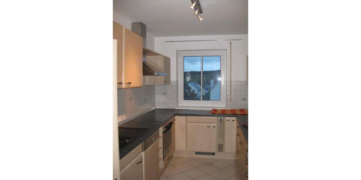 Etagenwohnung Konradsreuth - 3.5 Zimmer, 87 m&sup2;, 690&euro; | Angebot:26635425