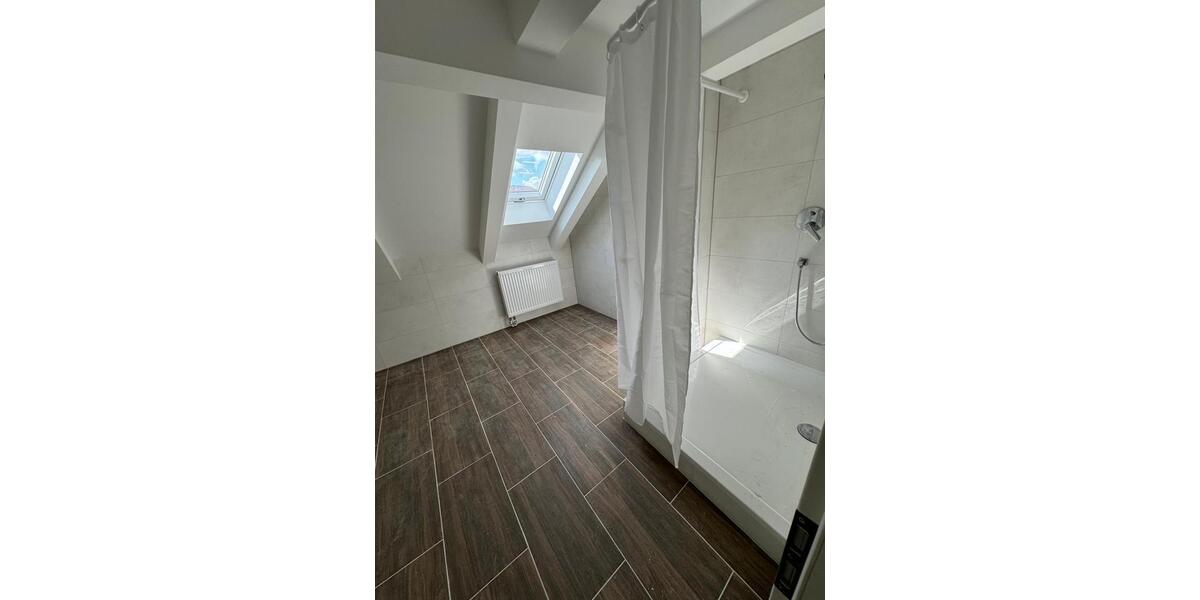 Dachgeschoßwohnung Hof Altstadt - 2 Zimmer, 50 m&sup2;, 550&euro; | Angebot:24471455