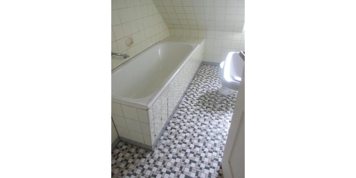 Dachgeschoßwohnung Issigau - 6 Zimmer, 100 m&sup2;, 465&euro; | Angebot:25218956