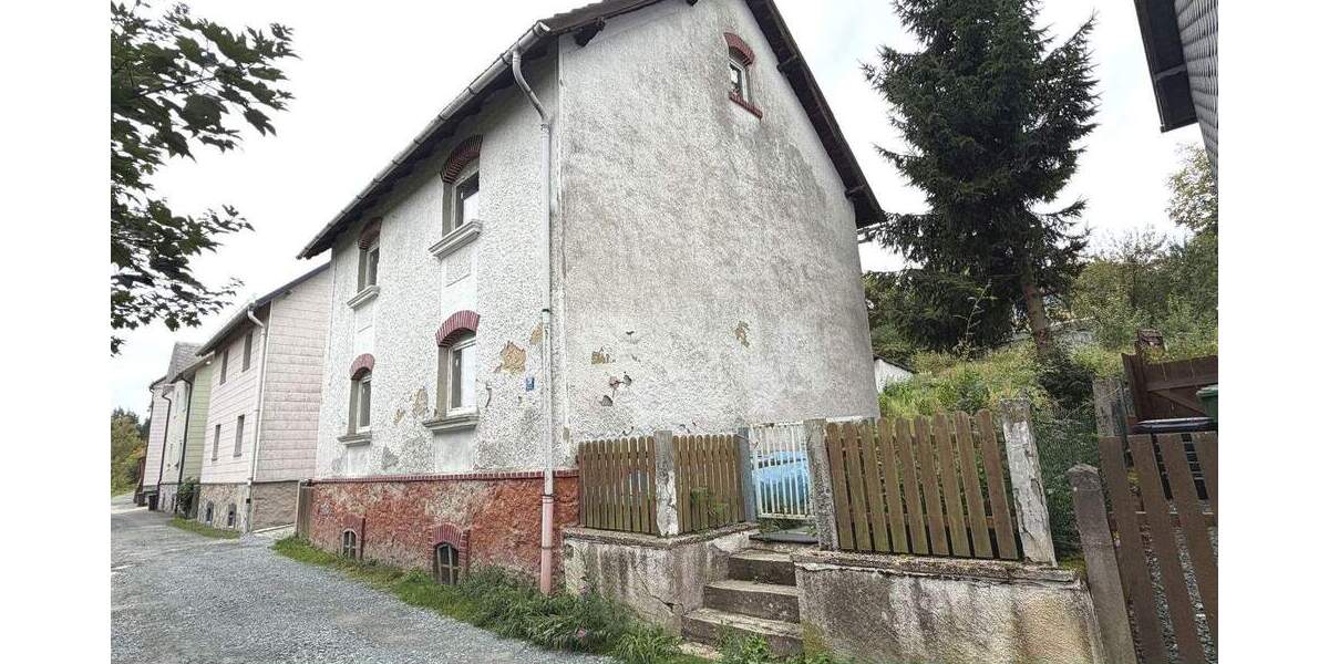 Einfamilienhaus Marktleuthen - 4 Zimmer, 130 m&sup2;, 110.000&euro; | Angebot:25728635