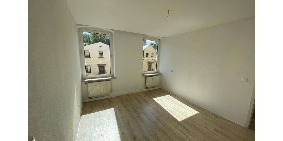 Etagenwohnung Plauen Alt Chrieschwitz - 3 Zimmer, 70 m&sup2;, 350&euro; | Angebot:17334721