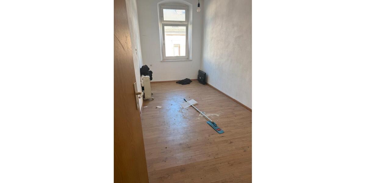 Etagenwohnung Hof Altstadt - 2 Zimmer, 49 m&sup2;, 30.000&euro; | Angebot:27222429