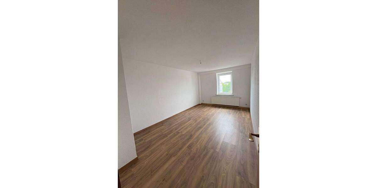 Etagenwohnung Plauen Westend - 2 Zimmer, 77 m&sup2;, 380&euro; | Angebot:25780006