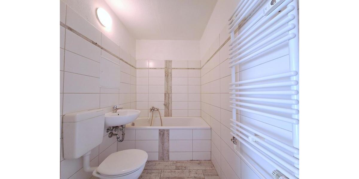 Erdgeschoßwohnung Plauen Alt Chrieschwitz - 3 Zimmer, 69 m&sup2;, 347&euro; | Angebot:24660888