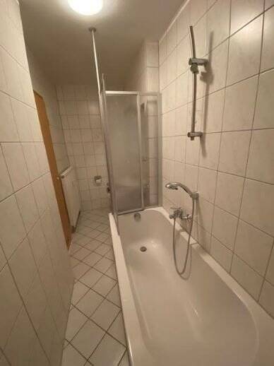 Etagenwohnung Plauen Westend - 2 Zimmer, 69 m&sup2;, 55.000&euro; | Angebot:25688614