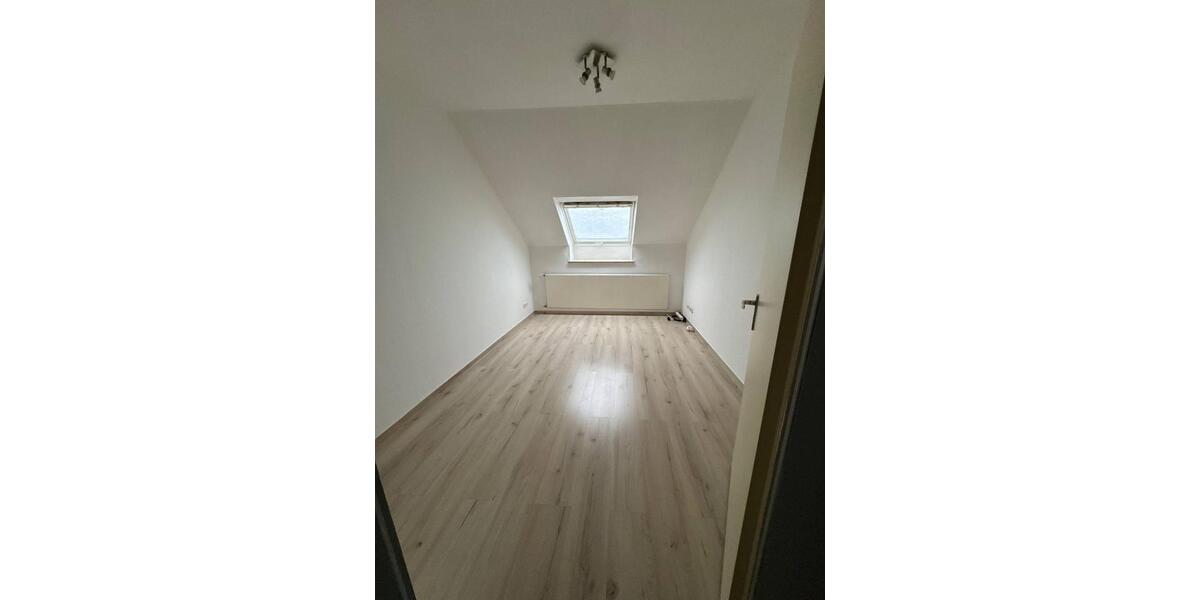 Dachgeschoßwohnung Bad Steben - 4 Zimmer, 106 m&sup2;, 800&euro; | Angebot:25972966