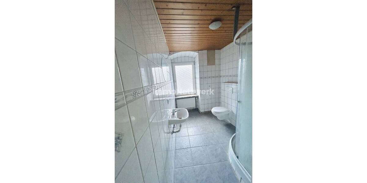 Mehrfamilienhaus, Wohnhaus Konradsreuth - 9 Zimmer, 305 m&sup2;, 249.000&euro; | Angebot:25751464