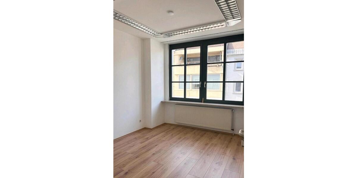 Etagenwohnung Selb - 7 Zimmer, 205 m&sup2;, 225.000&euro; | Angebot:26121947