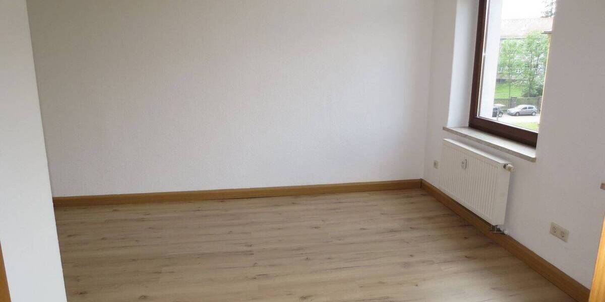 Etagenwohnung Plauen Westend - 2 Zimmer, 53 m&sup2;, 215&euro; | Angebot:25985038