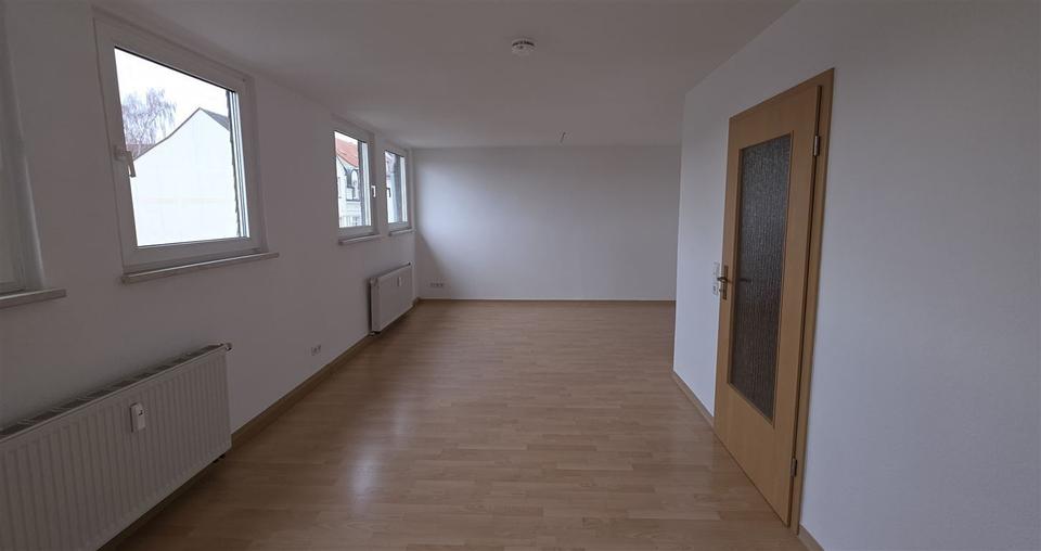 Etagenwohnung Plauen - 2 Zimmer, 65 m&sup2;, 325&euro; | Angebot:25212824