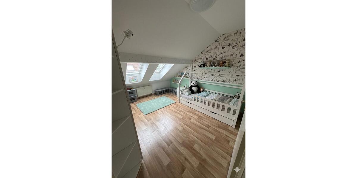 Dachgeschoßwohnung Schleiz - 3 Zimmer, 95 m&sup2;, 700&euro; | Angebot:26539583