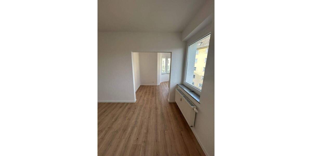 Etagenwohnung Plauen Stadtmitte - 3 Zimmer, 68 m&sup2;, 375&euro; | Angebot:26155802
