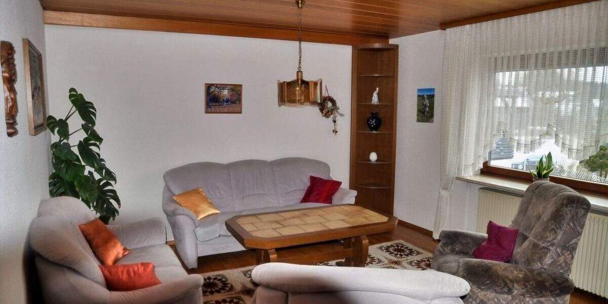 Mehrfamilienhaus, Wohnhaus Selb Plößberg - 7 Zimmer, 172 m&sup2;, 335.000&euro; | Angebot:25821886