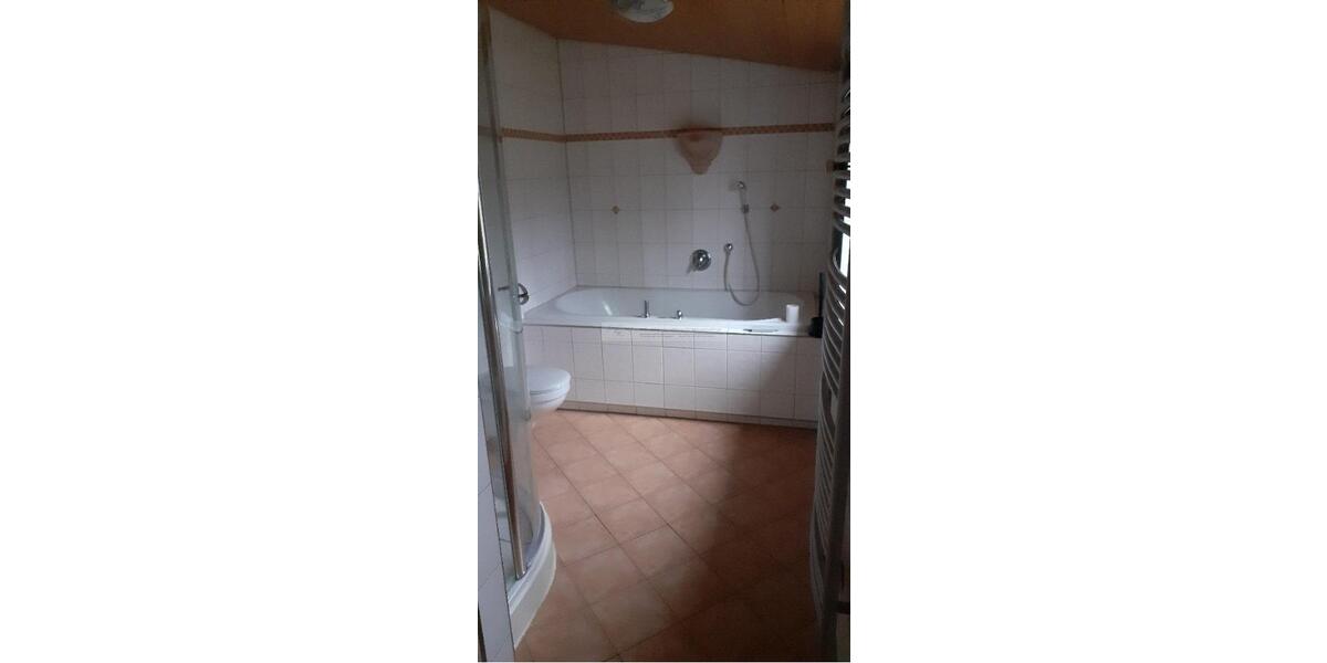 Maisonettenwohnung Röslau - 6 Zimmer, 180 m&sup2;, 950&euro; | Angebot:22921559