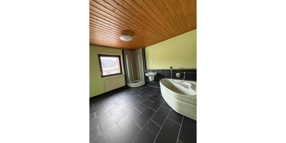 Einfamilienhaus Nordhalben - 6 Zimmer, 169 m&sup2;, 750&euro; | Angebot:25102991