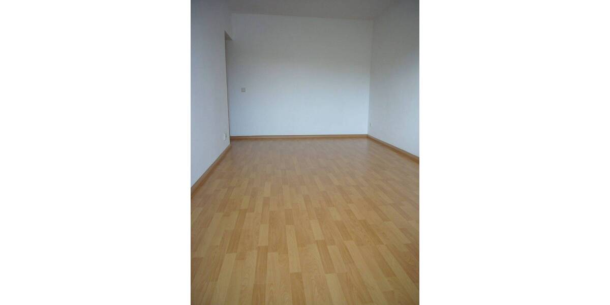 Etagenwohnung Plauen Südvorstadt - 2 Zimmer, 49 m&sup2;, 285&euro; | Angebot:26170901