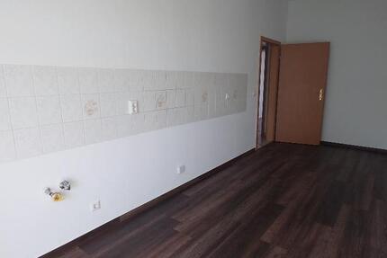 Wohnung Plauen Bahnhofsvorstadt - 4 Zimmer, 99 m&sup2;, 450&euro; | Angebot:20433532