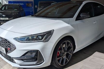 Ford Focus 9.500 km 30.990 &euro; Plauen 08525